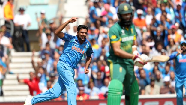 Aus vs Ind 2020: I will definitely pick Kuldeep Yadav ahead of Ravichandran Ashwin - Shane Warne