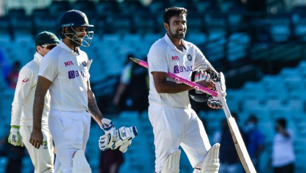 I hope Ravichandran Ashwin and Nathan Lyon take 1000 Test wickets - Shane Warne